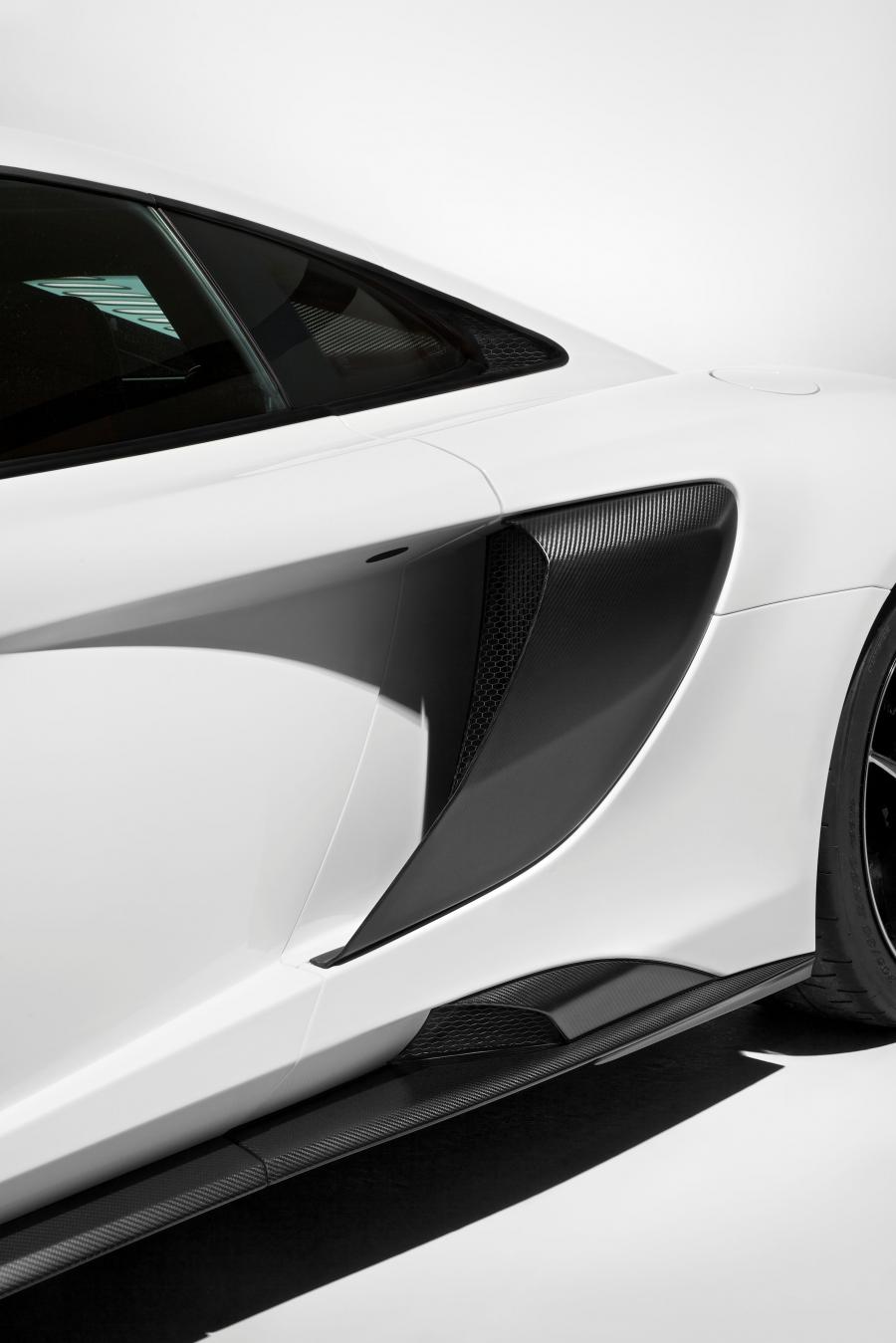 Детали экстерьера McLaren 675LT 2015 года  (WW) (фото 2 из 39)